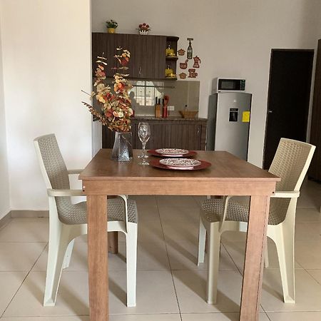 Los Soles Suite Mall Del Sol Guayaquil Airport Buitenkant foto