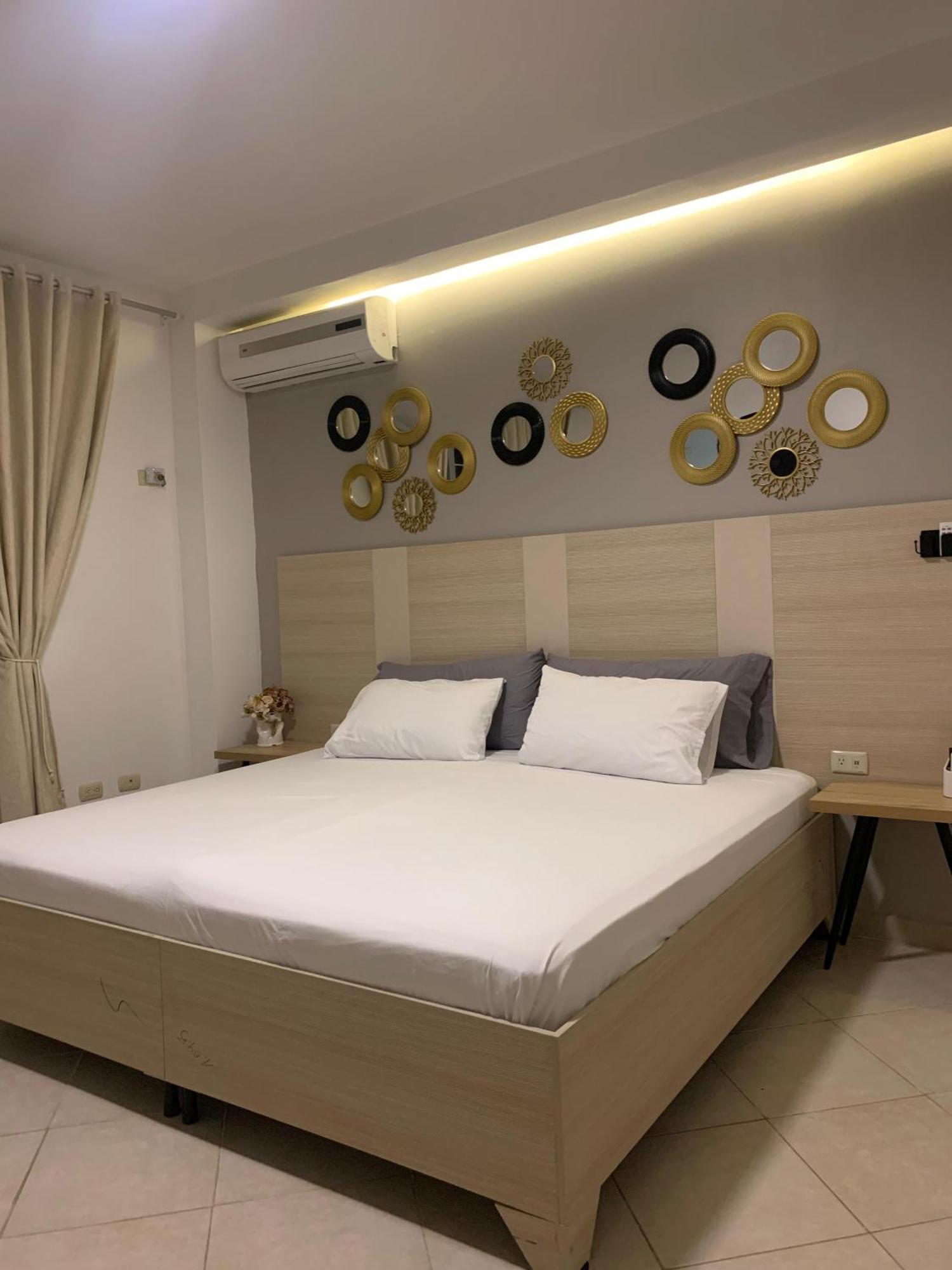 Los Soles Suite Mall Del Sol Guayaquil Airport Buitenkant foto